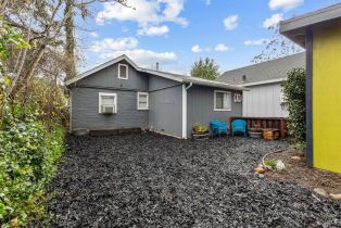 Single Family Residence, 823 Prince avenue, Healdsburg, CA 95448 - 4