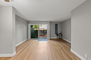 Condominium,  Shelter Creek drive, Napa, CA 94558 - 3