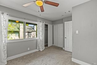 Condominium,  Shelter Creek drive, Napa, CA 94558 - 16