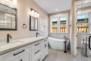 Single Family Residence,  Old Redwood -MAYWOOD LN highway, Santa Rosa, CA 95403 - 9