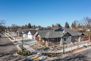 Single Family Residence,  Old Redwood -MAYWOOD LN highway, Santa Rosa, CA 95403 - 4