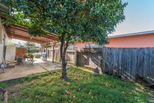 Single Family Residence,  Hillview drive, Cloverdale, CA 95425 - 5