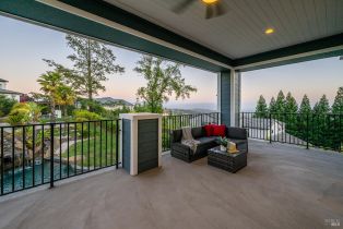 Single Family Residence,  Royal Manor place, Santa Rosa, CA 95404 - 92