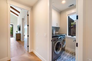 Single Family Residence,  Hanover place, Santa Rosa, CA 95404 - 20