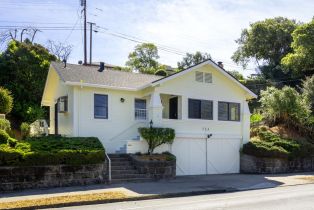 Single Family Residence, 733 I St, Petaluma, CA  Petaluma, CA 94952