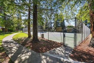 Townhouse,  Marylyn circle, Petaluma, CA 94954 - 25