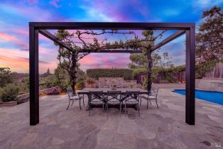 Single Family Residence,  Cardwell court, Napa, CA 94559 - 3