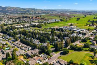 Condominium,  Village parkway, Napa, CA 94558 - 40