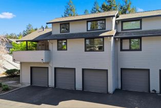 Condominium,  Village parkway, Napa, CA 94558 - 5