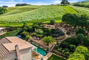 Single Family Residence, Swiss court, Napa, CA 94558 - 4