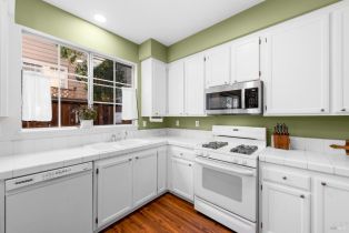 Single Family Residence, Addison circle, Petaluma, CA 94952 - 9