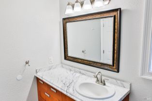 Single Family Residence,  Alden court, Windsor, CA 95492 - 9