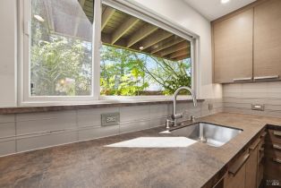 Single Family Residence,  Crofton court, Healdsburg, CA 95448 - 8