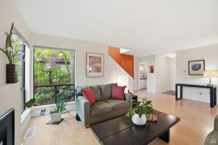 Single Family Residence,  Crofton court, Healdsburg, CA 95448 - 5