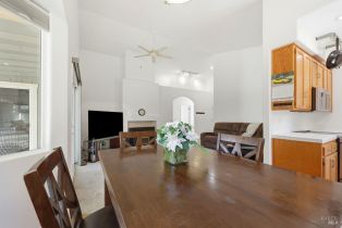 Single Family Residence, Fulton place, Windsor, CA 95492 - 15