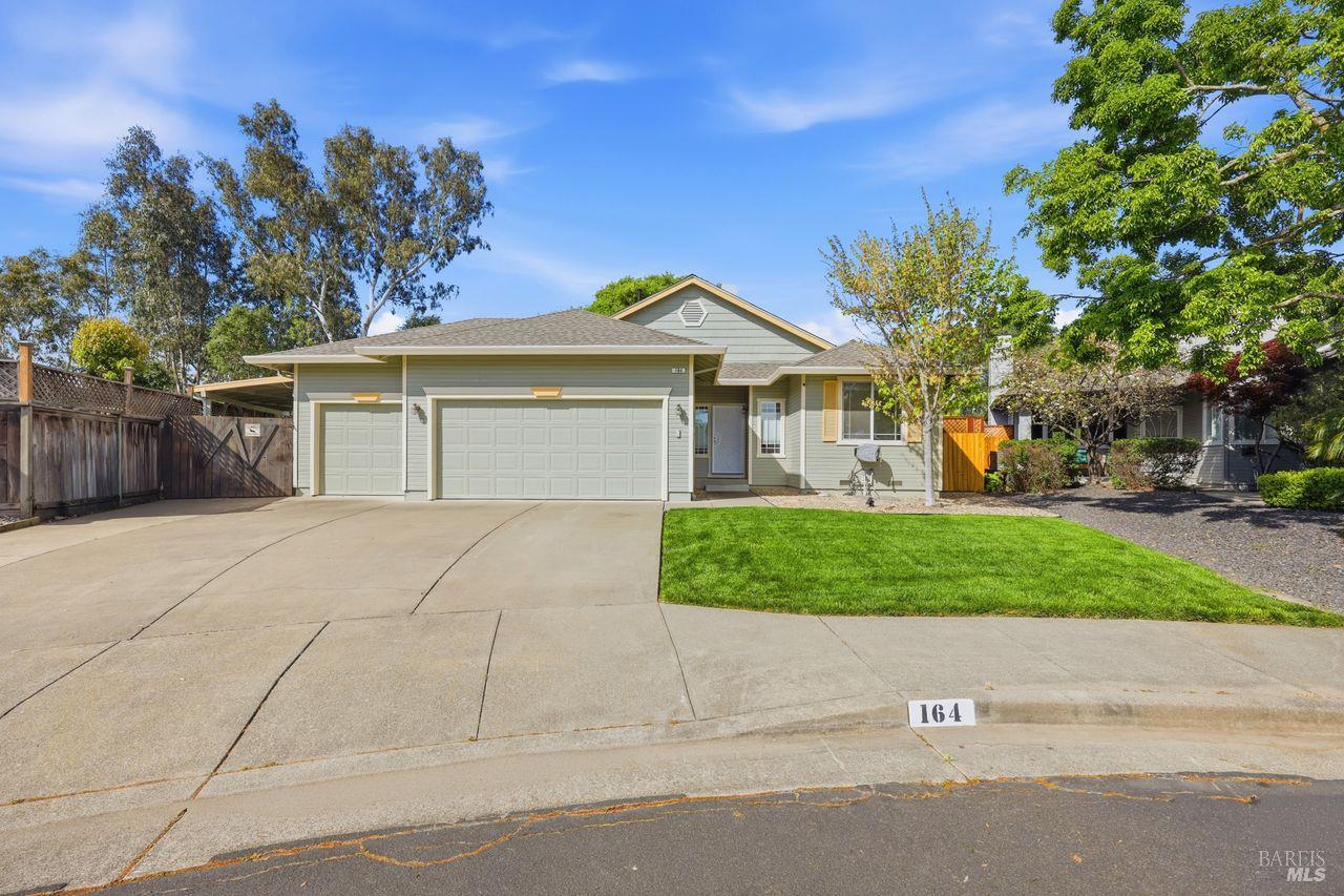 Single Family Residence, Fulton place, Windsor, CA 95492 - 1