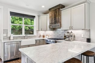 Single Family Residence, 300 Hatchery Ln, Sonoma, CA  Sonoma, CA 95476