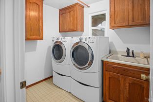 Single Family Residence,  Foxglove court, Santa Rosa, CA 95405 - 30