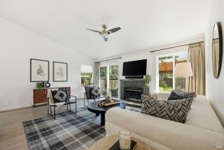 Single Family Residence,  Valencia way, Windsor, CA 95492 - 8