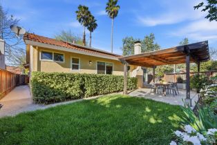 Single Family Residence,  Valencia way, Windsor, CA 95492 - 37