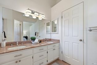 Single Family Residence,  Valencia way, Windsor, CA 95492 - 26