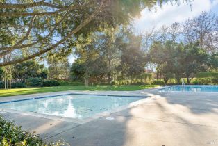 Single Family Residence,  Valencia way, Windsor, CA 95492 - 46
