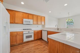 Condominium, Johnson street, Windsor, CA 95492 - 13