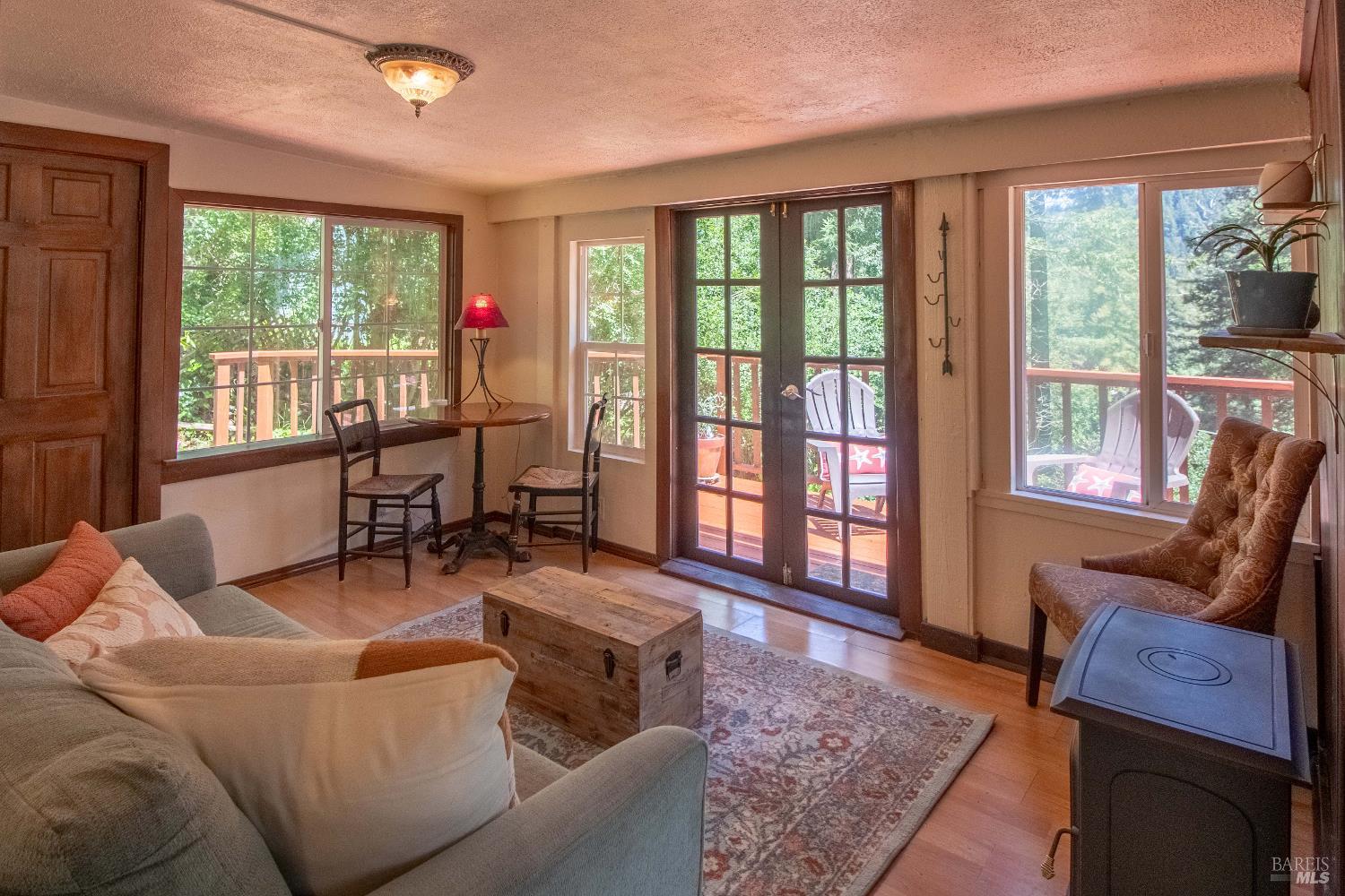 Single Family Residence, Rio Vista terrace, Russian River, CA 95462 - 1
