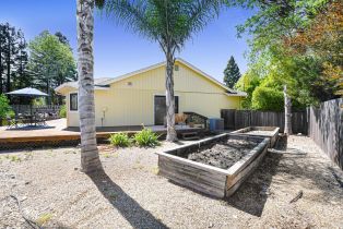 Single Family Residence,  Barrio way, Windsor, CA 95492 - 47