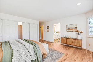 Single Family Residence,  Barrio way, Windsor, CA 95492 - 32