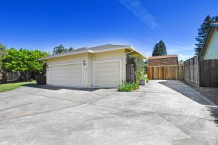 Single Family Residence,  Barrio way, Windsor, CA 95492 - 5