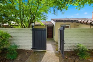 Condominium,  Fairways drive, Napa, CA 94558 - 3