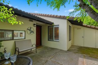 Condominium,  Fairways drive, Napa, CA 94558 - 5
