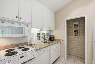 Condominium,  Fairways drive, Napa, CA 94558 - 12