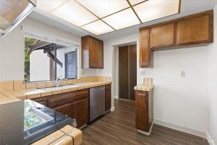 Condominium,  Shady Oak drive, Santa Rosa, CA 95404 - 14