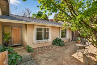 Single Family Residence,  Twin Oaks drive, Napa, CA 94558 - 5