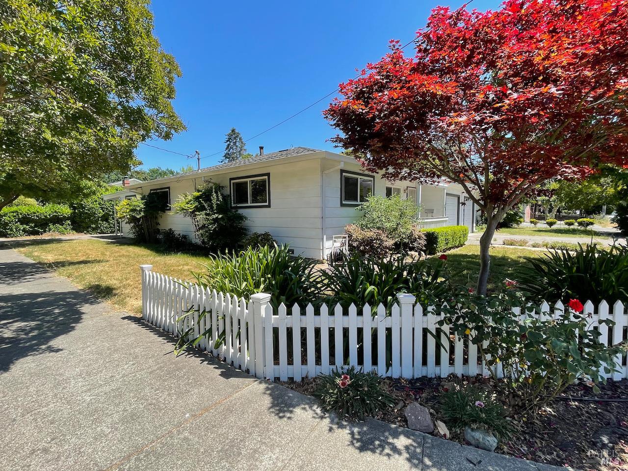 Residential Income, 1692 Beaver street, Santa Rosa, CA 95404 - 1