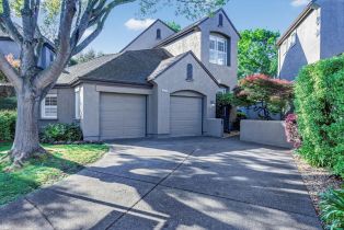 Single Family Residence, 10 Makena Ct, Petaluma, CA  Petaluma, CA 94954