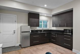 Single Family Residence,  Deauville place, Santa Rosa, CA 95403 - 7