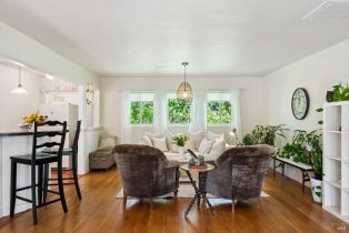 Single Family Residence,  Powell avenue, Healdsburg, CA 95448 - 4