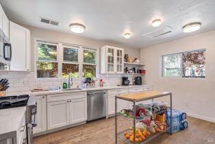 Single Family Residence,  Laurel lane, Healdsburg, CA 95448 - 9