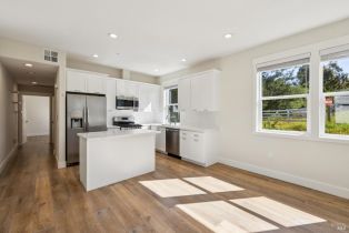 Condominium,  Franz Kafka avenue, Santa Rosa, CA 95404 - 4