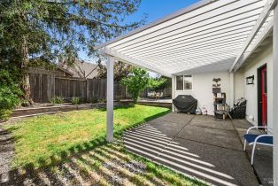 Single Family Residence,  Garden court, Petaluma, CA 94954 - 37