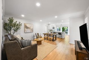 Single Family Residence,  Garden court, Petaluma, CA 94954 - 4