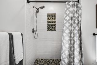 Single Family Residence,  Garden court, Petaluma, CA 94954 - 25