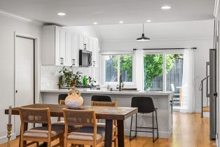 Single Family Residence,  Garden court, Petaluma, CA 94954 - 5