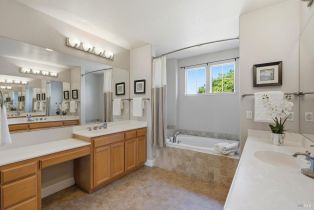 Single Family Residence,  Pinot Noir way, Windsor, CA 95492 - 25