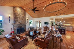 Single Family Residence, 655 W Grant St, Healdsburg, CA  Healdsburg, CA 95448