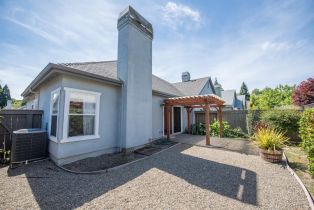 Single Family Residence,  Tommy Dorsey court, Windsor, CA 95492 - 27