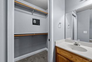 Single Family Residence,  Howard drive, Windsor, CA 95492 - 24
